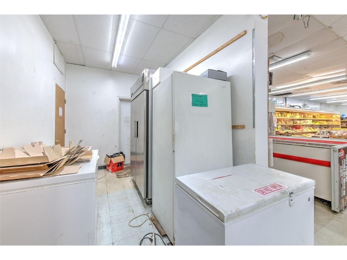 4021 W Hillsborough Avenue Tampa FL 33614 TB8325971 image15