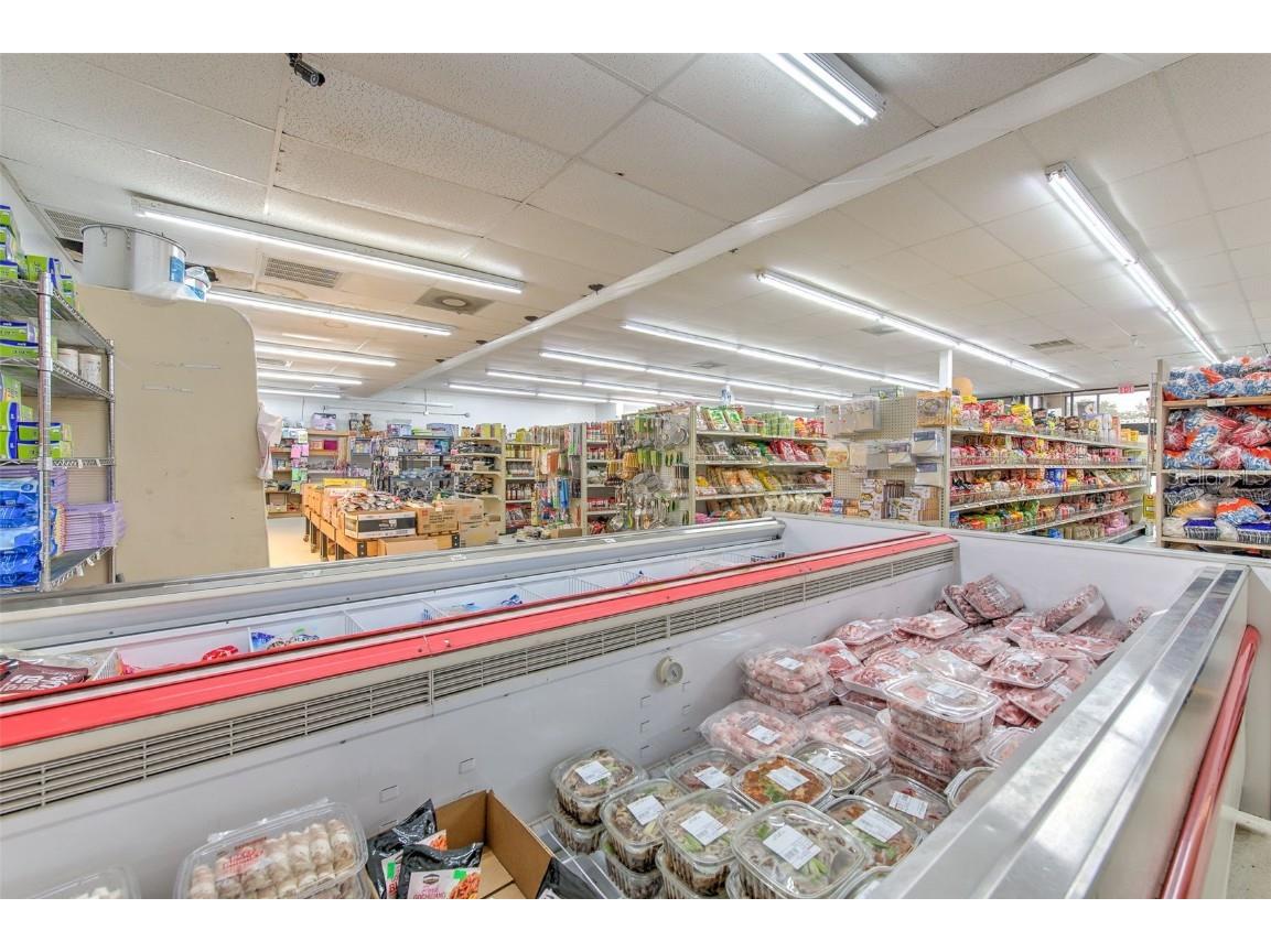 4021 W Hillsborough Avenue Tampa FL 33614 TB8325971 image21