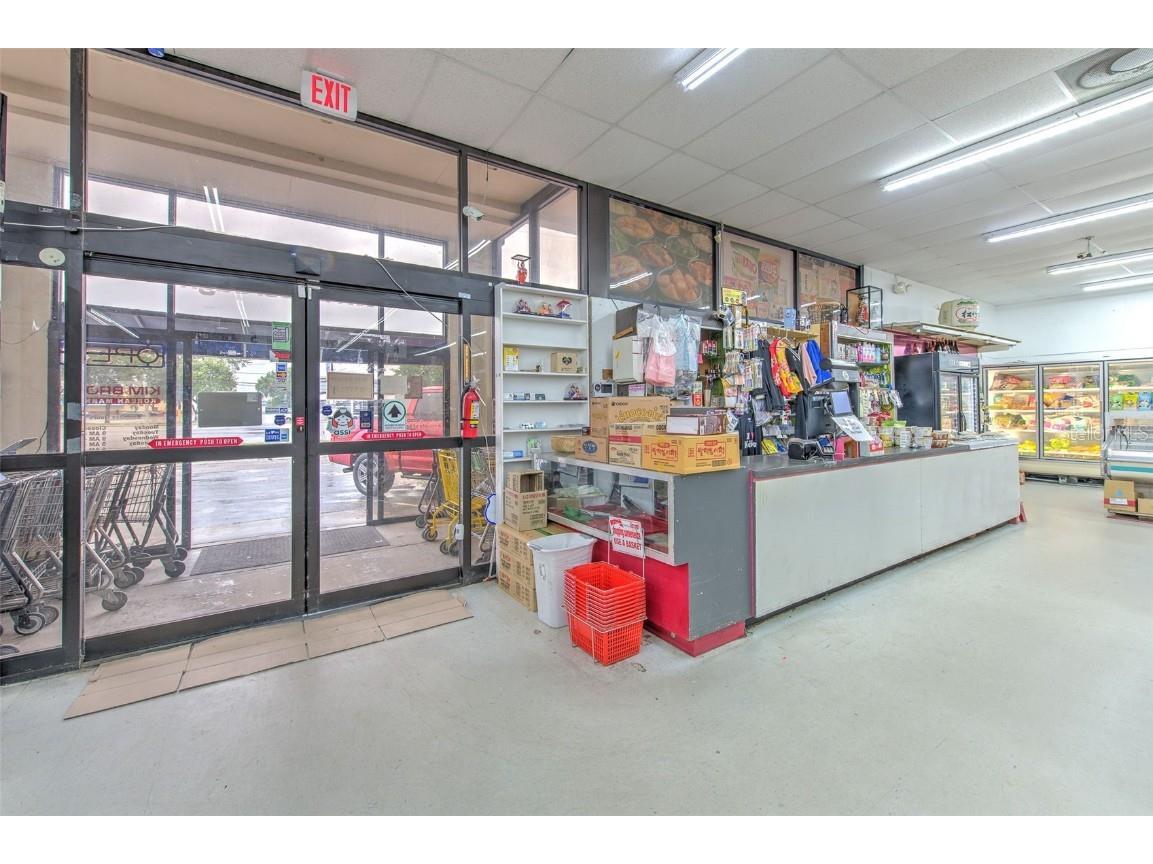 4021 W Hillsborough Avenue Tampa FL 33614 TB8325971 image3