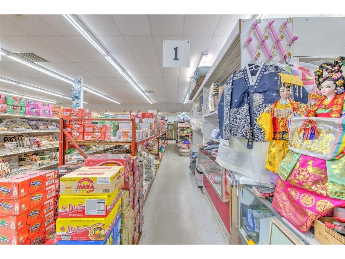 4021 W Hillsborough Avenue Tampa FL 33614 TB8325971 image34