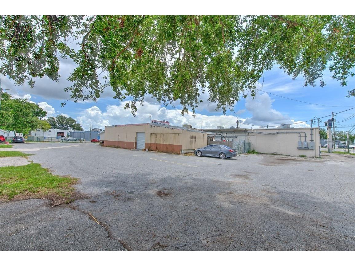 4021 W Hillsborough Avenue Tampa FL 33614 TB8325971 image52