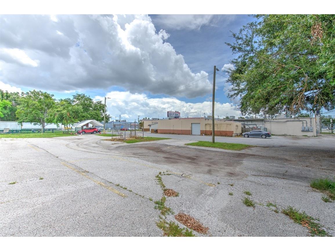 4021 W Hillsborough Avenue Tampa FL 33614 TB8325971 image56