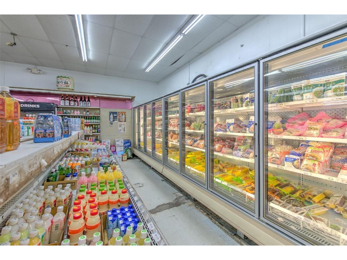 4021 W Hillsborough Avenue Tampa FL 33614 TB8325971 image9