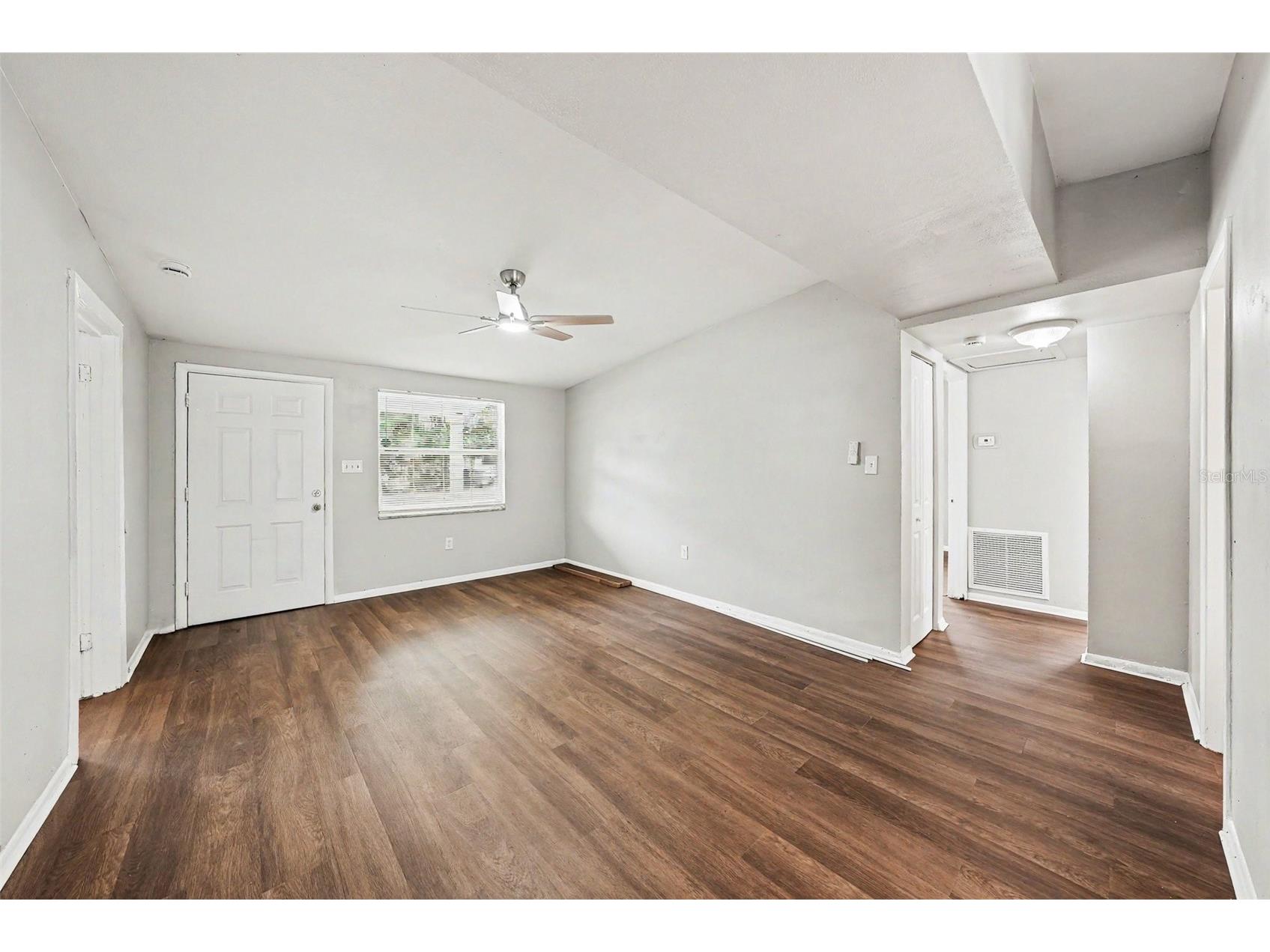 4022 E Henry Avenue Tampa FL 33610 TB8525795 image6