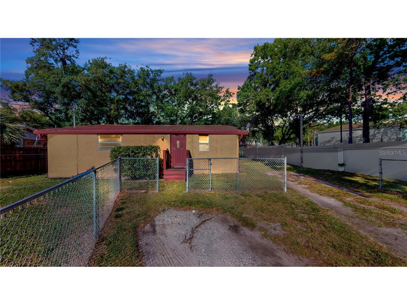 4022 Watson Road Tampa FL 33610 L4951895 image1