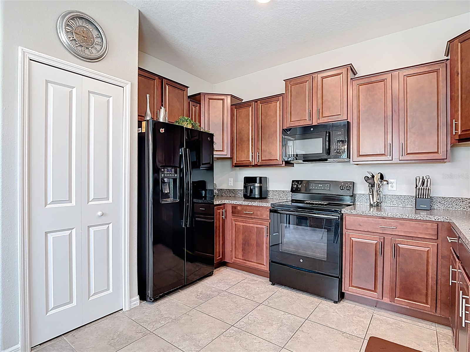 4023 Wild Senna Boulevard Tampa FL 33619 O6393513 image18