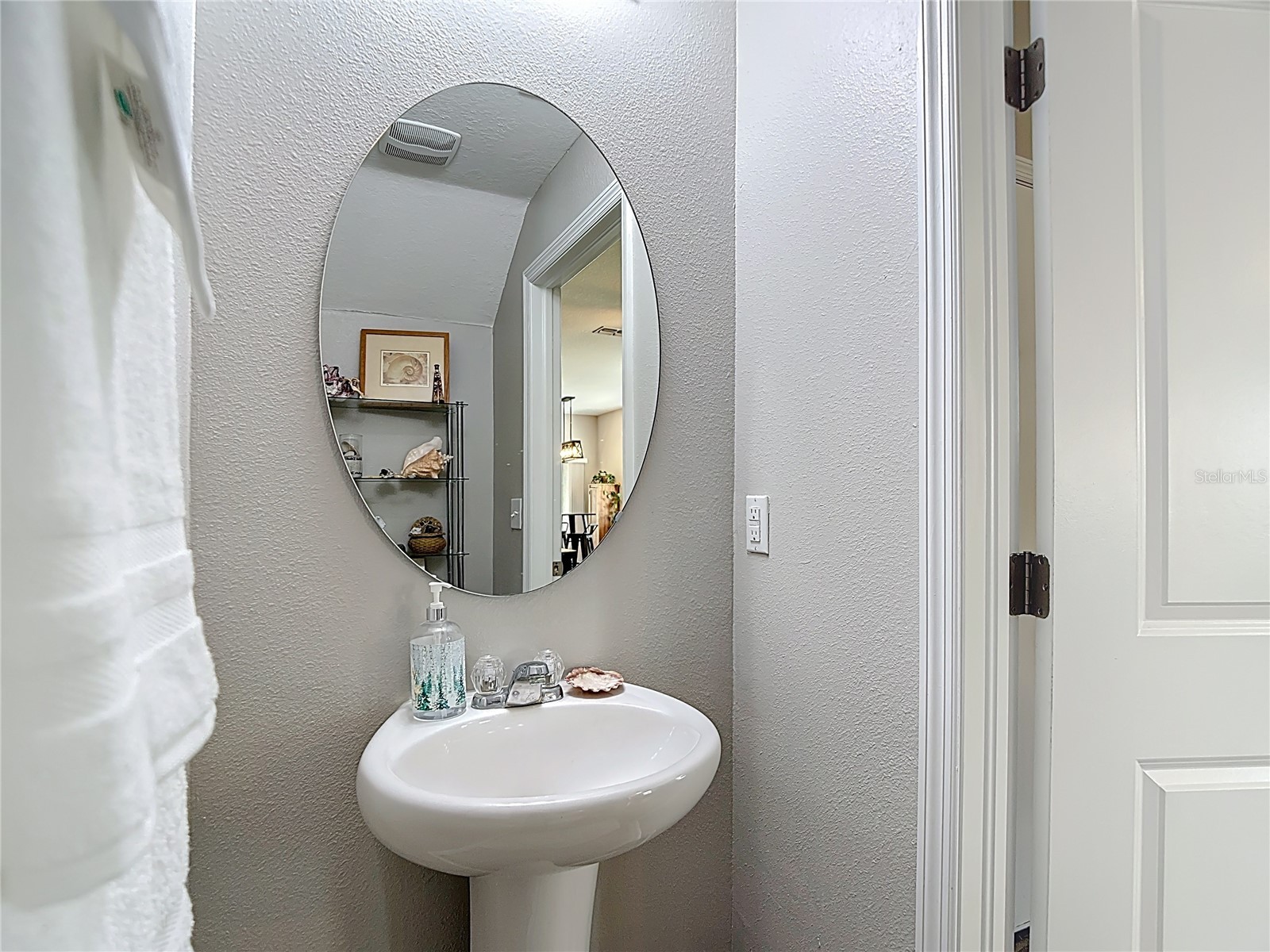4023 Wild Senna Boulevard Tampa FL 33619 O6393513 image24