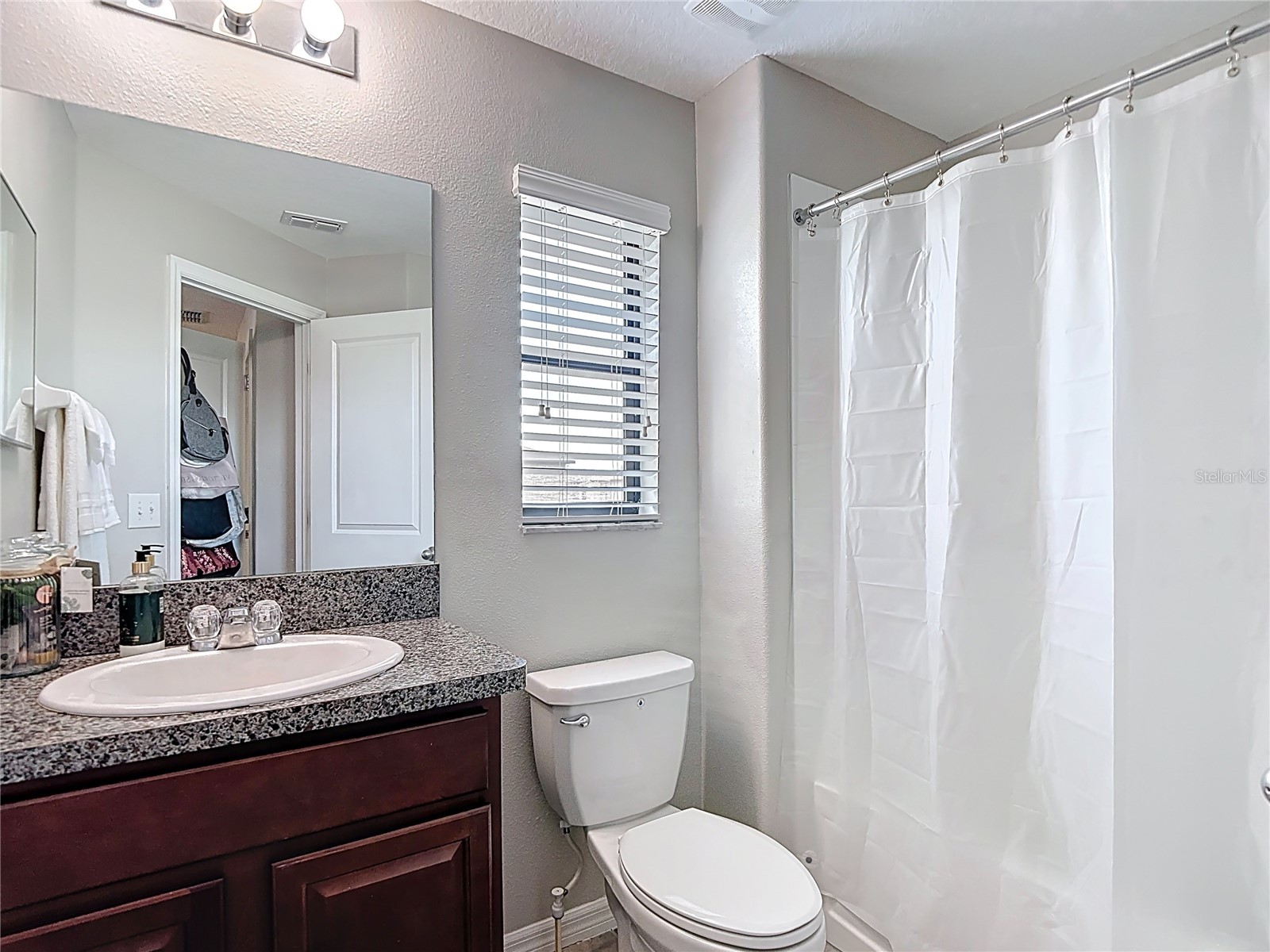 4023 Wild Senna Boulevard Tampa FL 33619 O6393513 image31