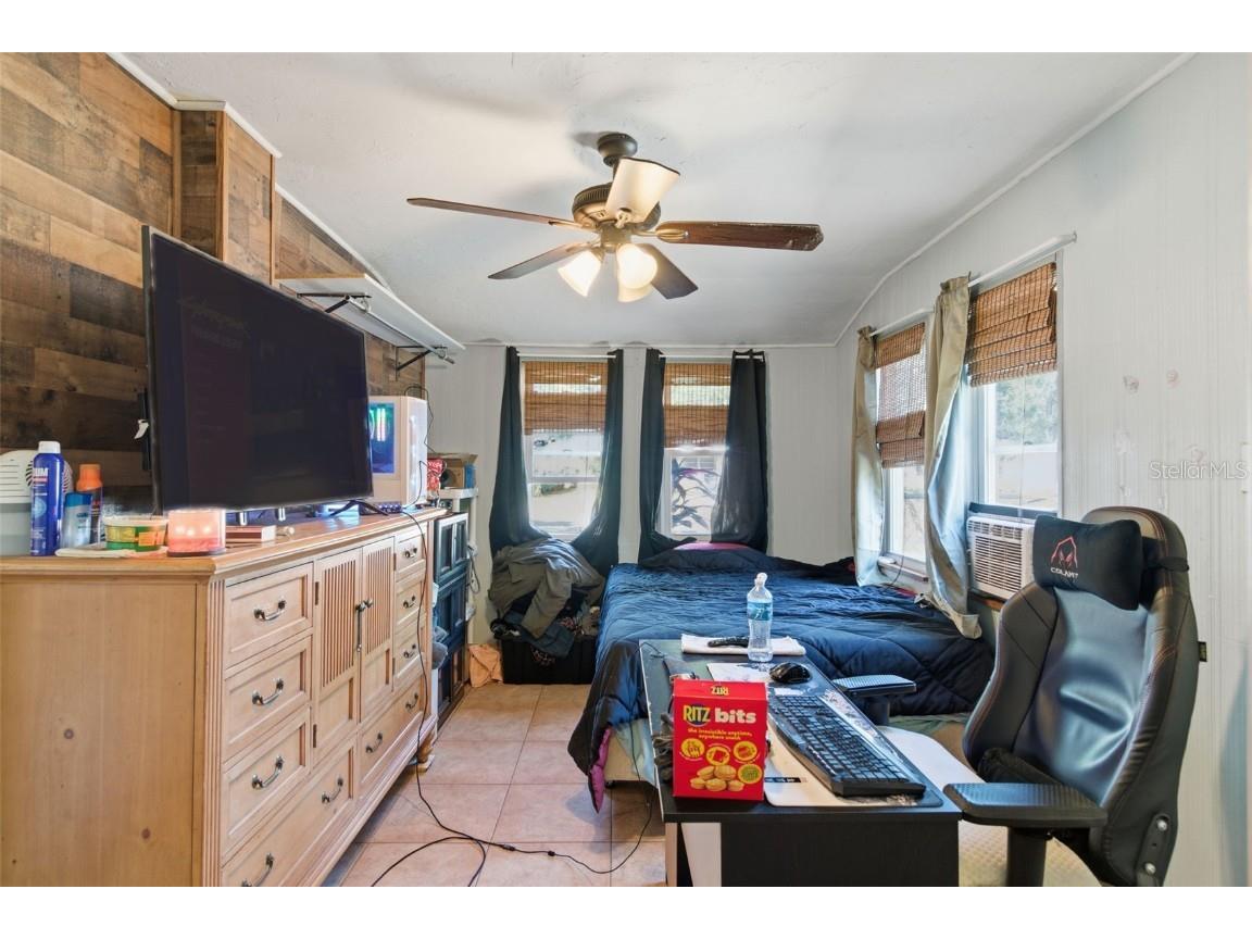 4024 43rd Avenue N Saint Petersburg FL 33714 TB8451843 image23