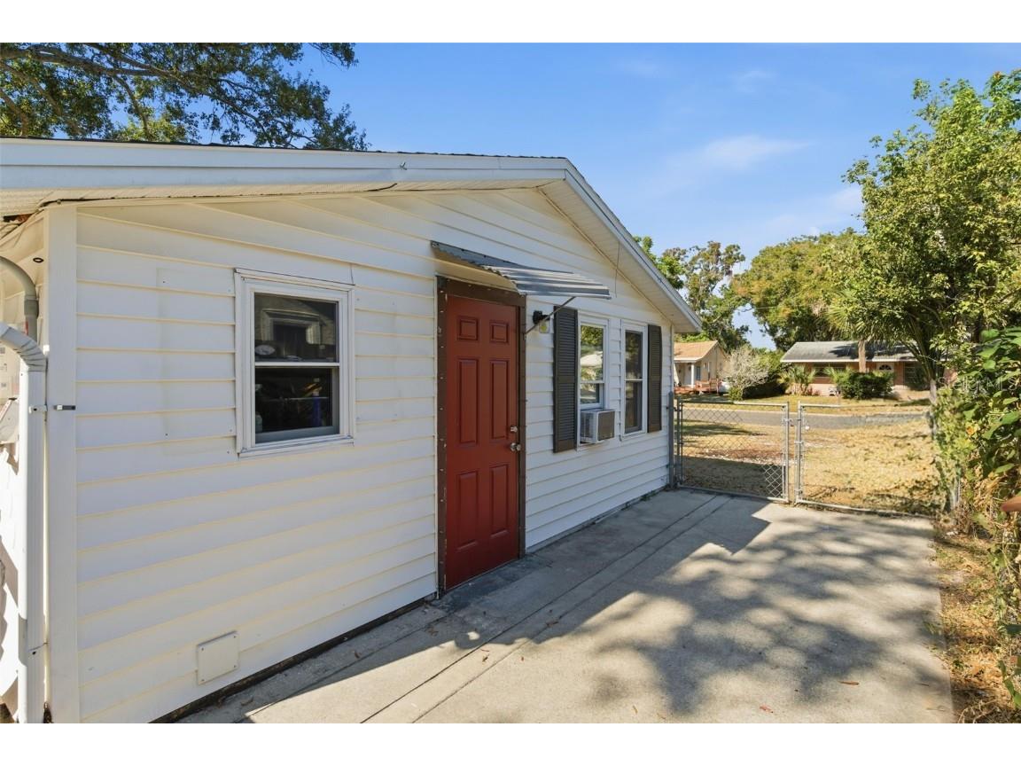 4024 43rd Avenue N Saint Petersburg FL 33714 TB8451843 image25