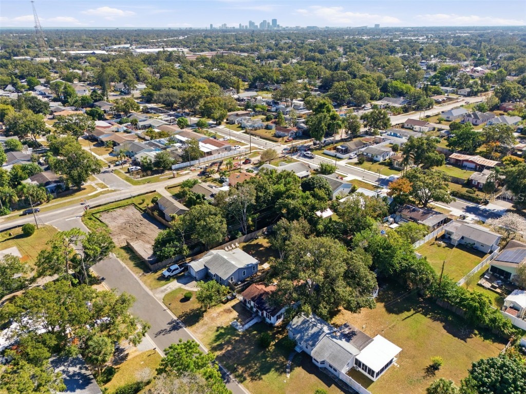 4024 43rd Avenue N Saint Petersburg FL 33714 TB8451843 image36