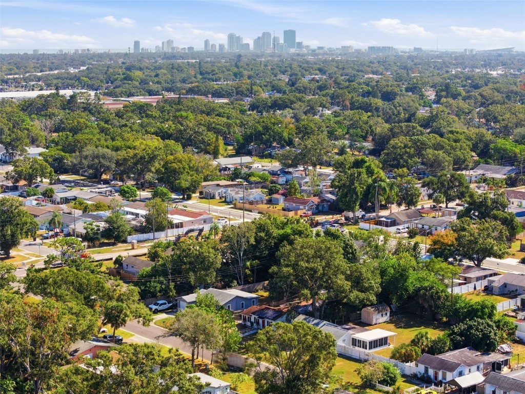 4024 43rd Avenue N Saint Petersburg FL 33714 TB8451843 image37