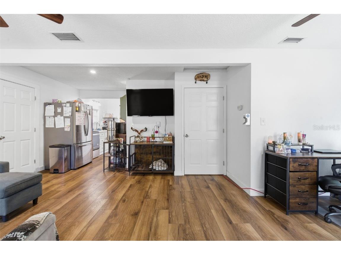 4024 43rd Avenue N Saint Petersburg FL 33714 TB8451843 image7