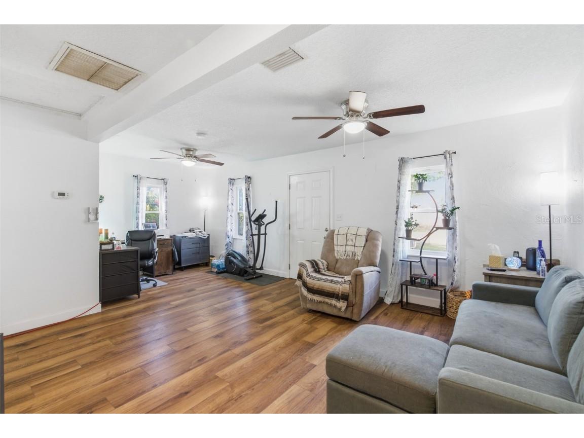 4024 43rd Avenue N Saint Petersburg FL 33714 TB8451843 image9