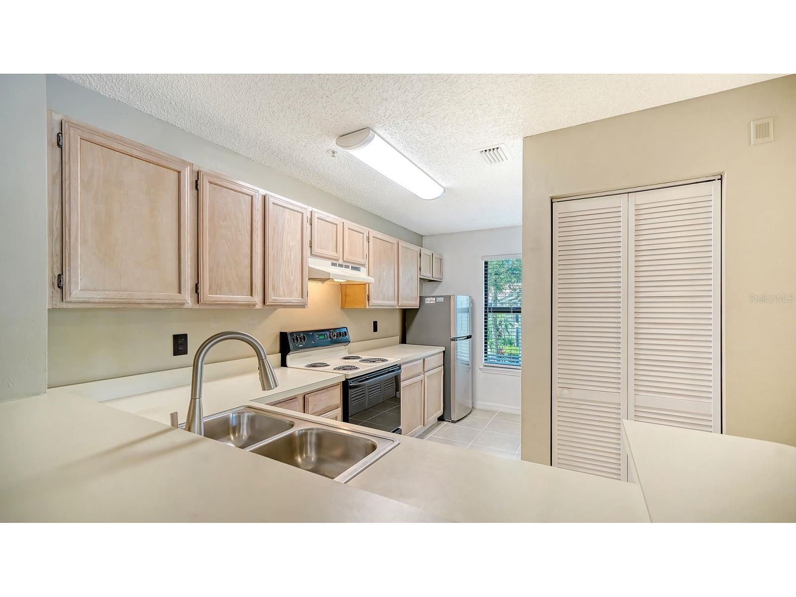 4024 Crockers Lake Boulevard #27 Sarasota FL 34238 A4698382 image15
