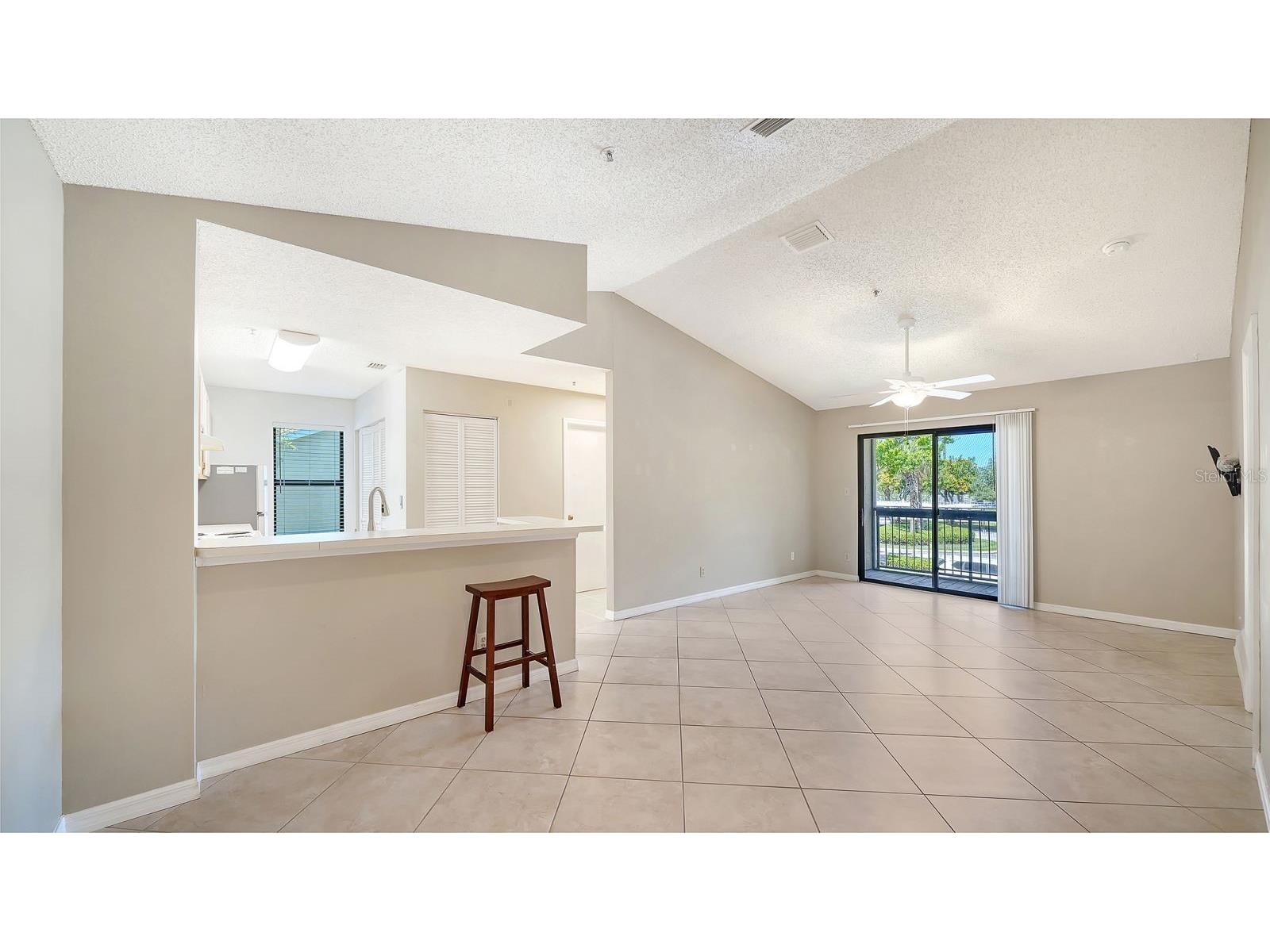 4024 Crockers Lake Boulevard #27 Sarasota FL 34238 A4698382 image18