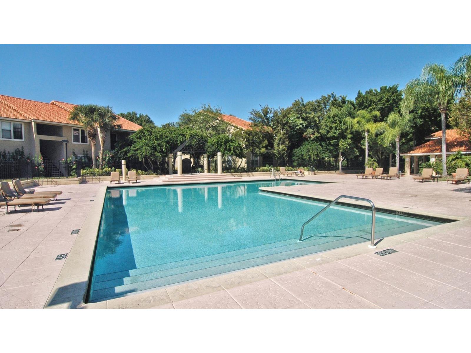 4024 Crockers Lake Boulevard #27 Sarasota FL 34238 A4698382 image24