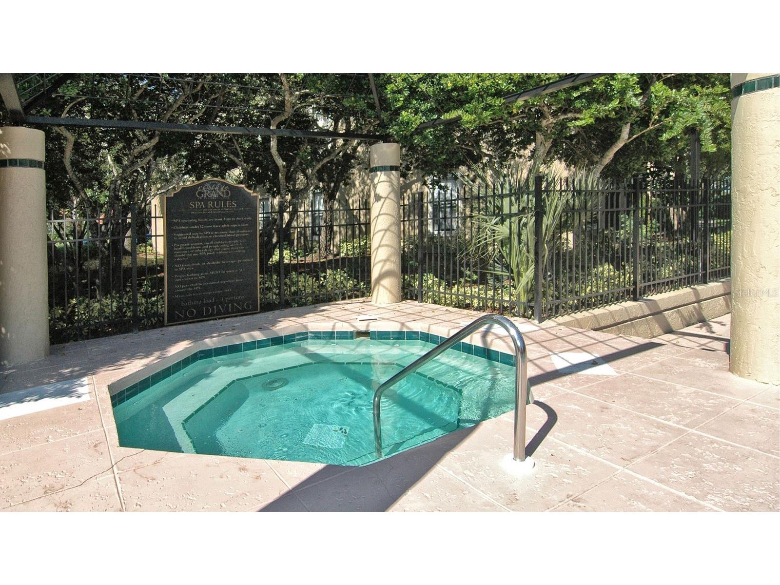4024 Crockers Lake Boulevard #27 Sarasota FL 34238 A4698382 image29