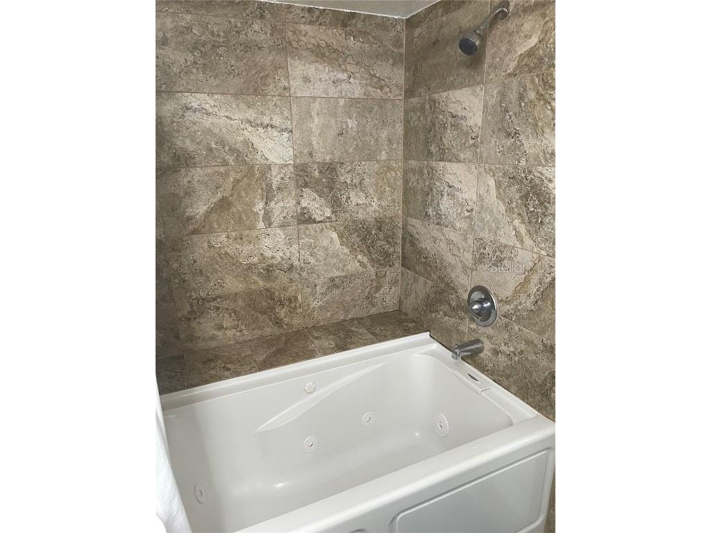 4025 Angel Oak Court #103 Tampa FL 33613 TB8444896 image24