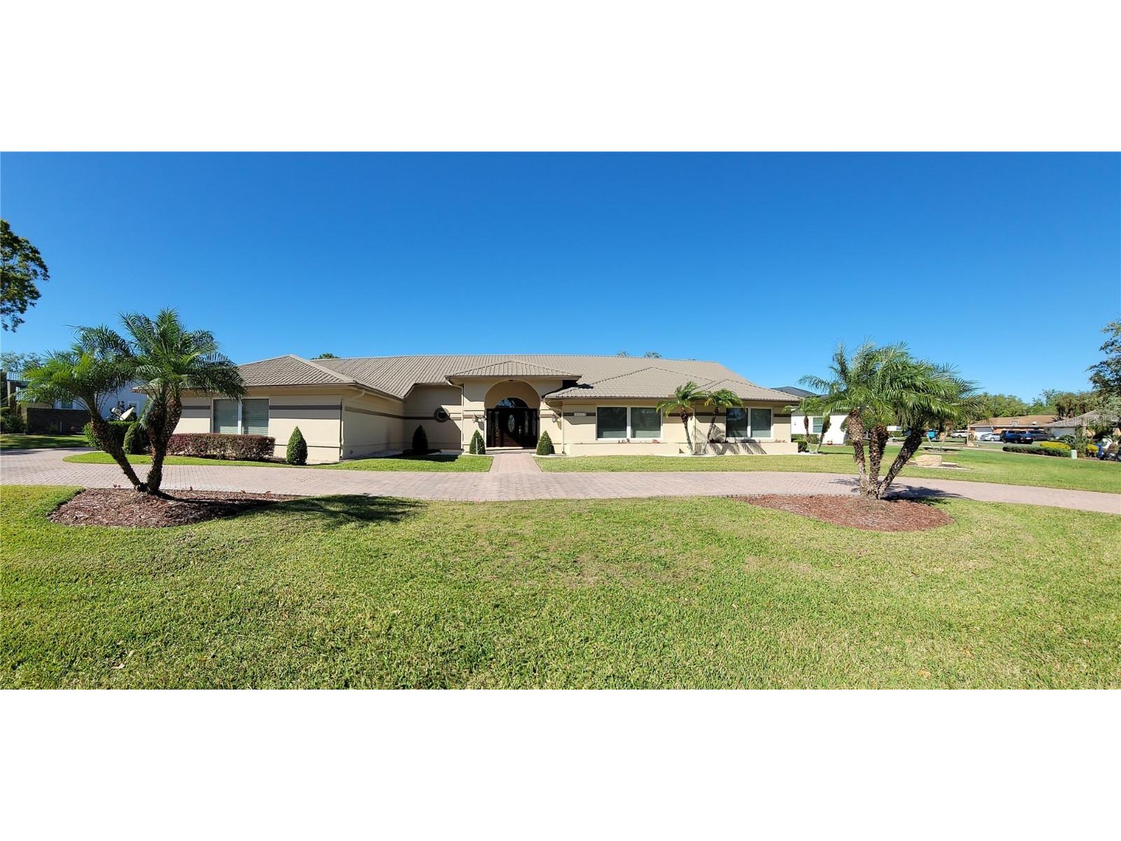 4025 Cheverly Drive E Lakeland FL 33813 L4951309 image1