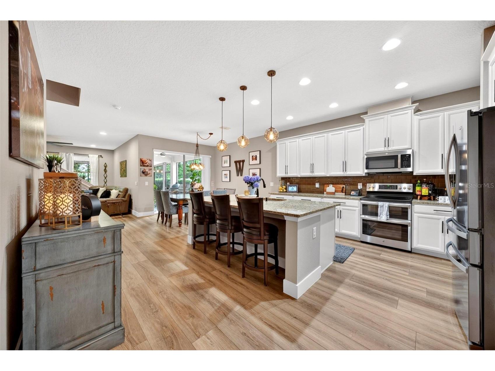 4025 Lake Bosse View Drive Orlando FL 32810 G5113220 image2
