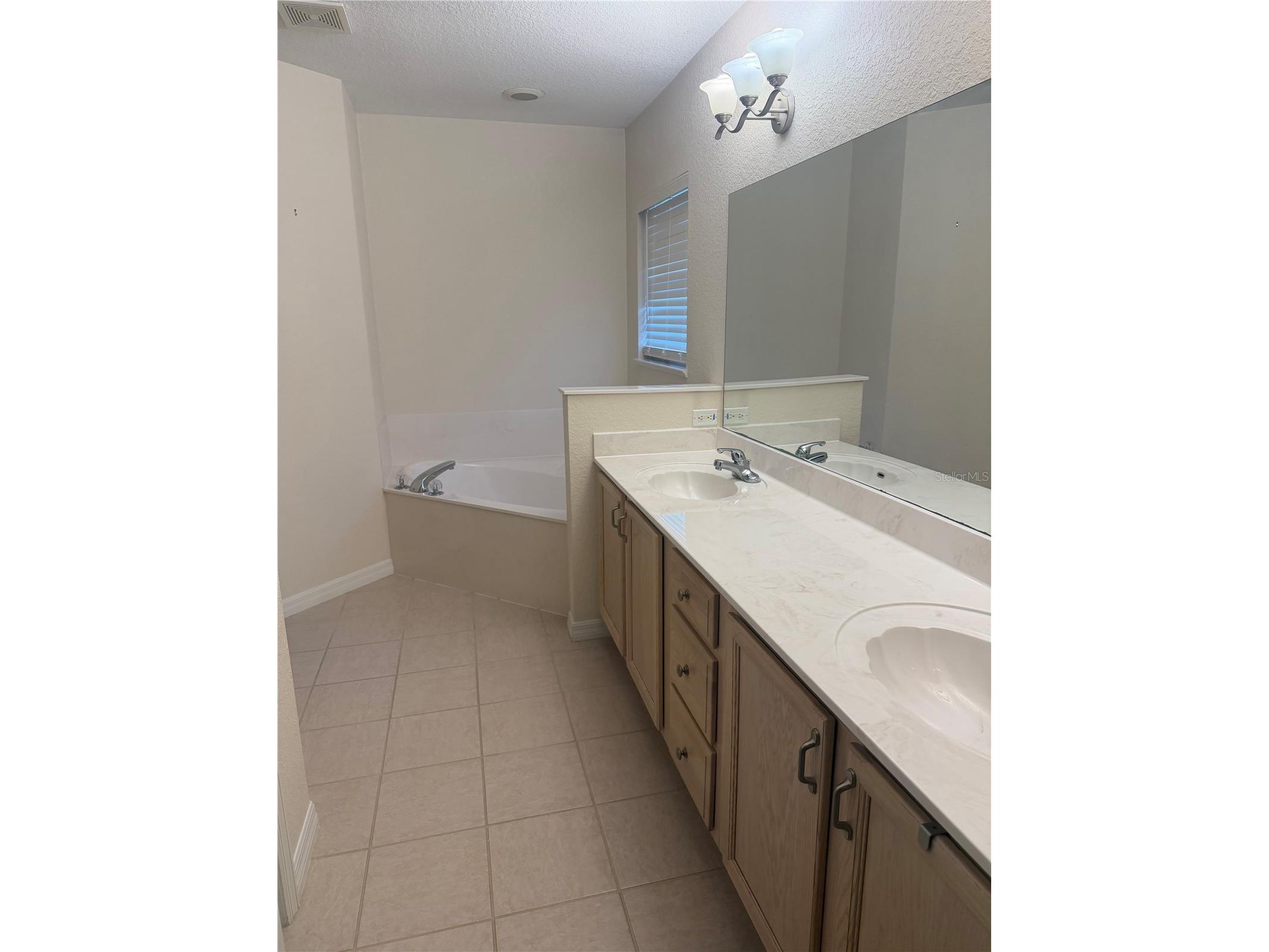 4025 NE 14th Court Ocala FL 34479 A4699081 image14