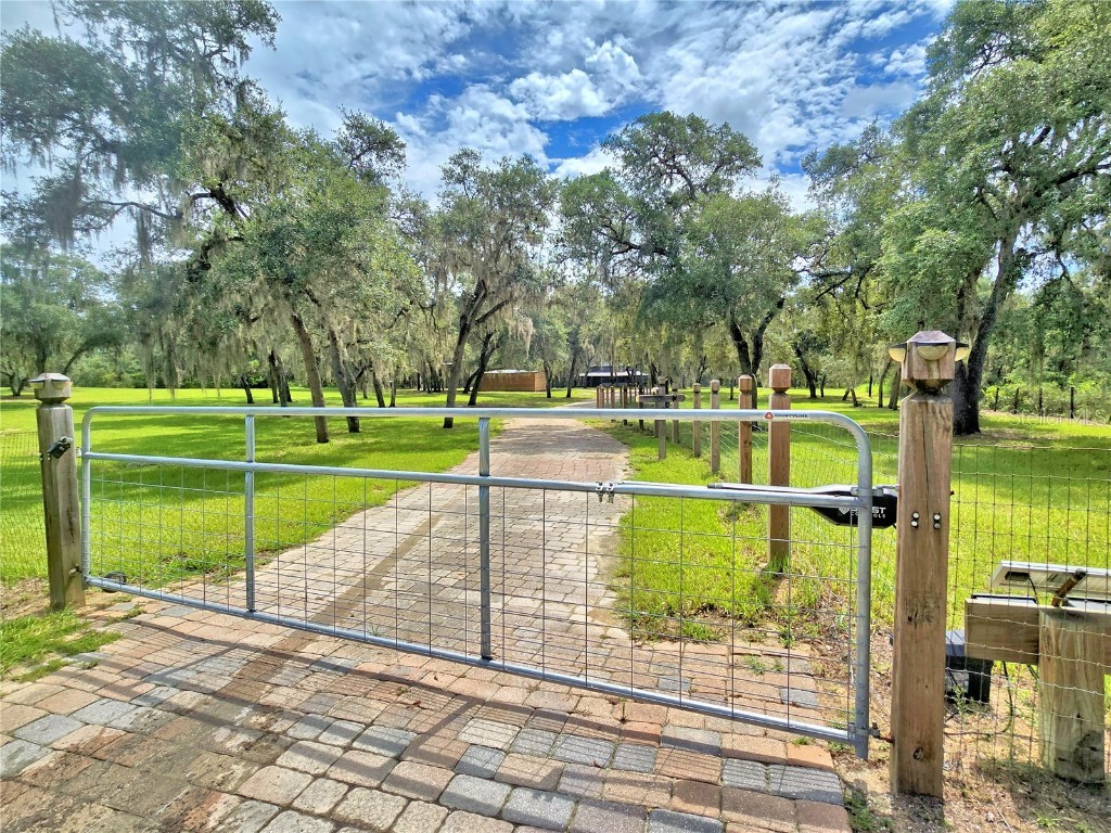 4025 Paw Paw Trail Lake Wales FL 33898 P4935566 image1