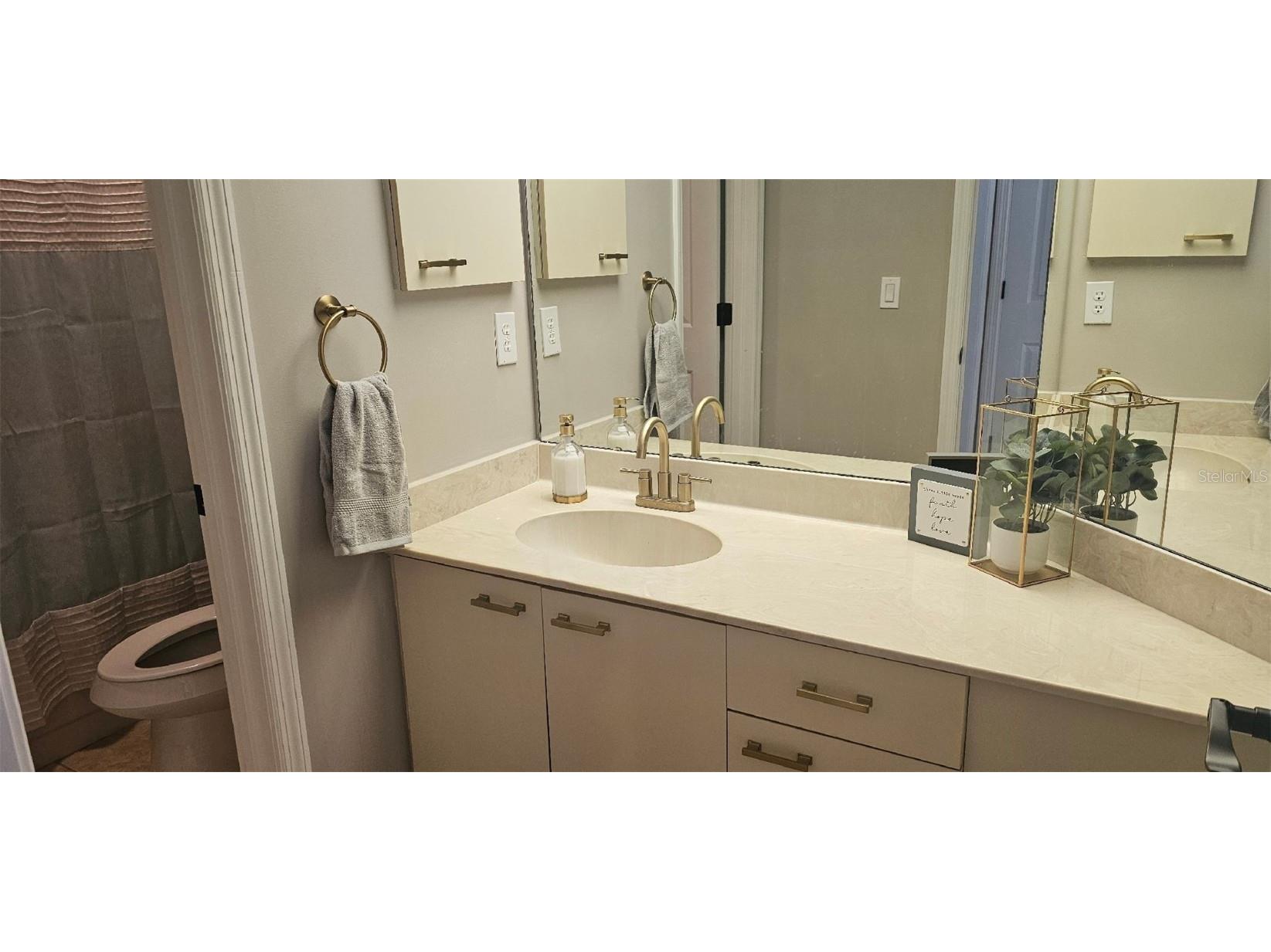 4026 Lyndhurst Court #13 Sarasota FL 34235 A4623122 image18