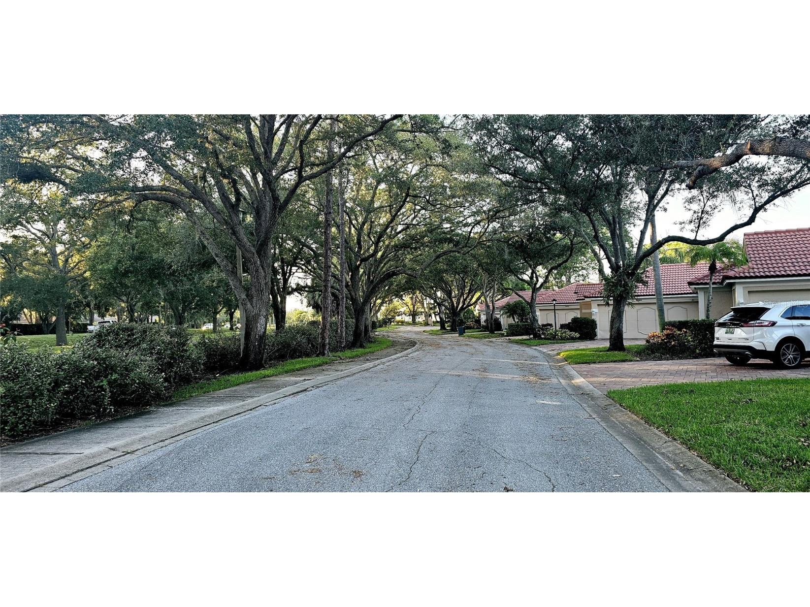 4026 Lyndhurst Court #13 Sarasota FL 34235 A4623122 image2