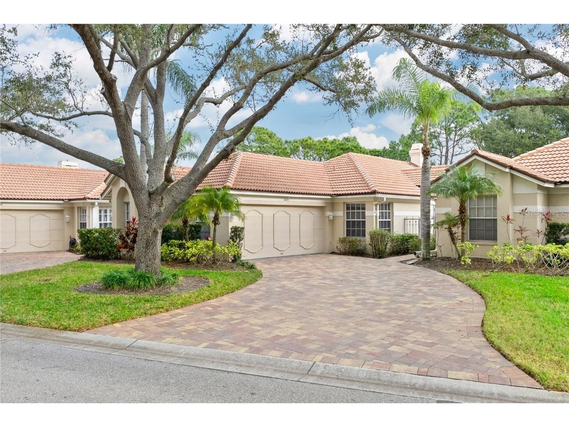 4026 Lyndhurst Court Sarasota FL 34235 A4595292 image1