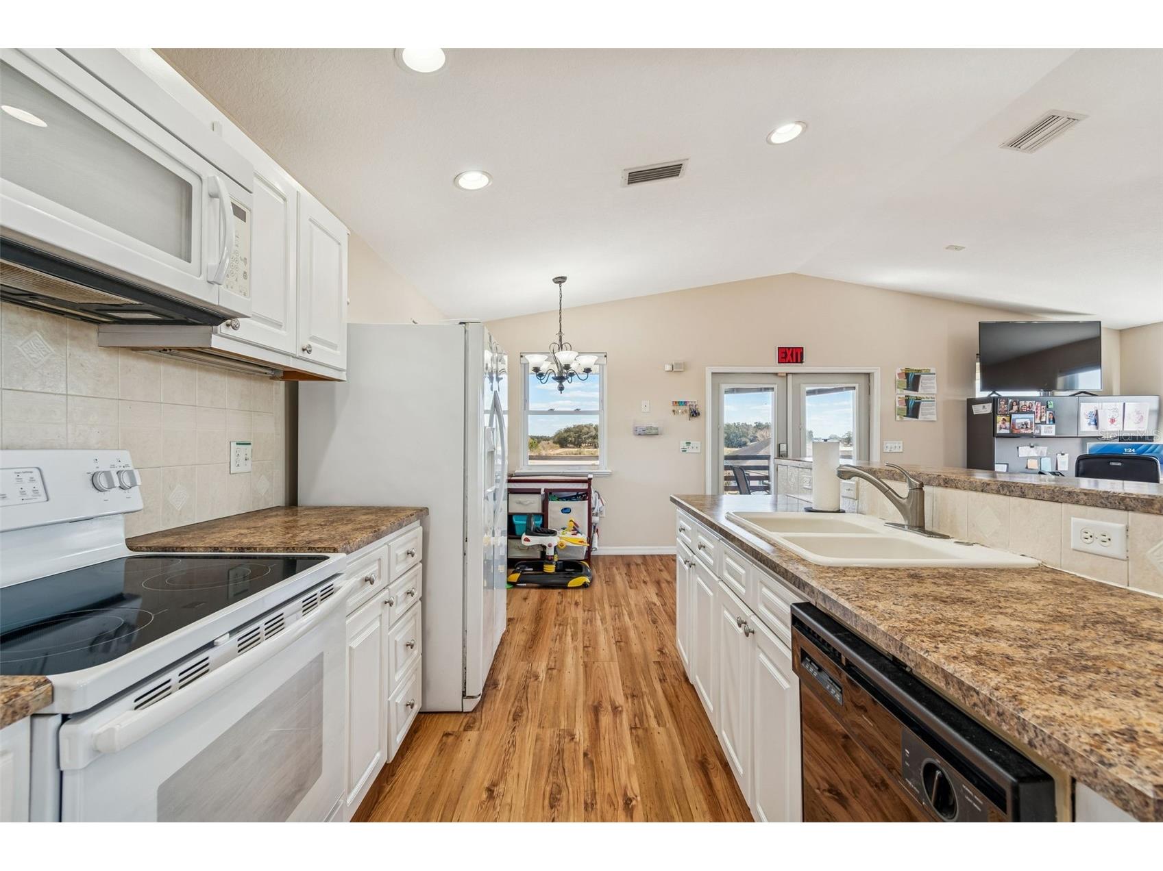 4026 Mcintosh Estates Lane Plant City FL 33565 TB8473508 image23