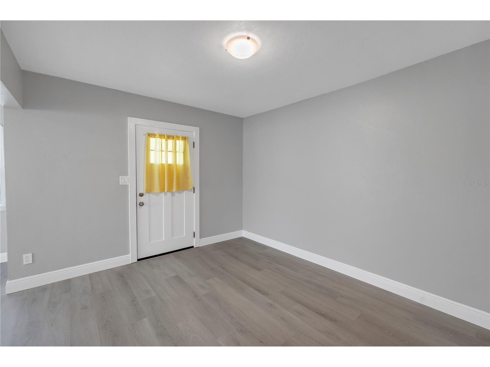 4027 7th Street S Saint Petersburg FL 33705 TB8487746 image5