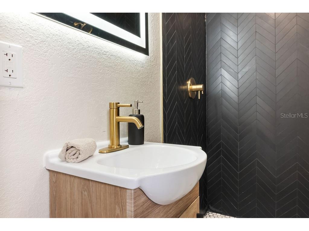 4027 Waring Drive Tampa FL 33610 TB8452351 image20