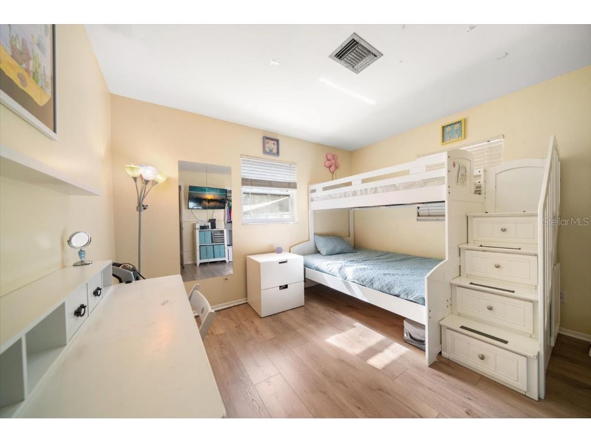 4028 12th Avenue N Saint Petersburg FL 33713 TB8452084 image12