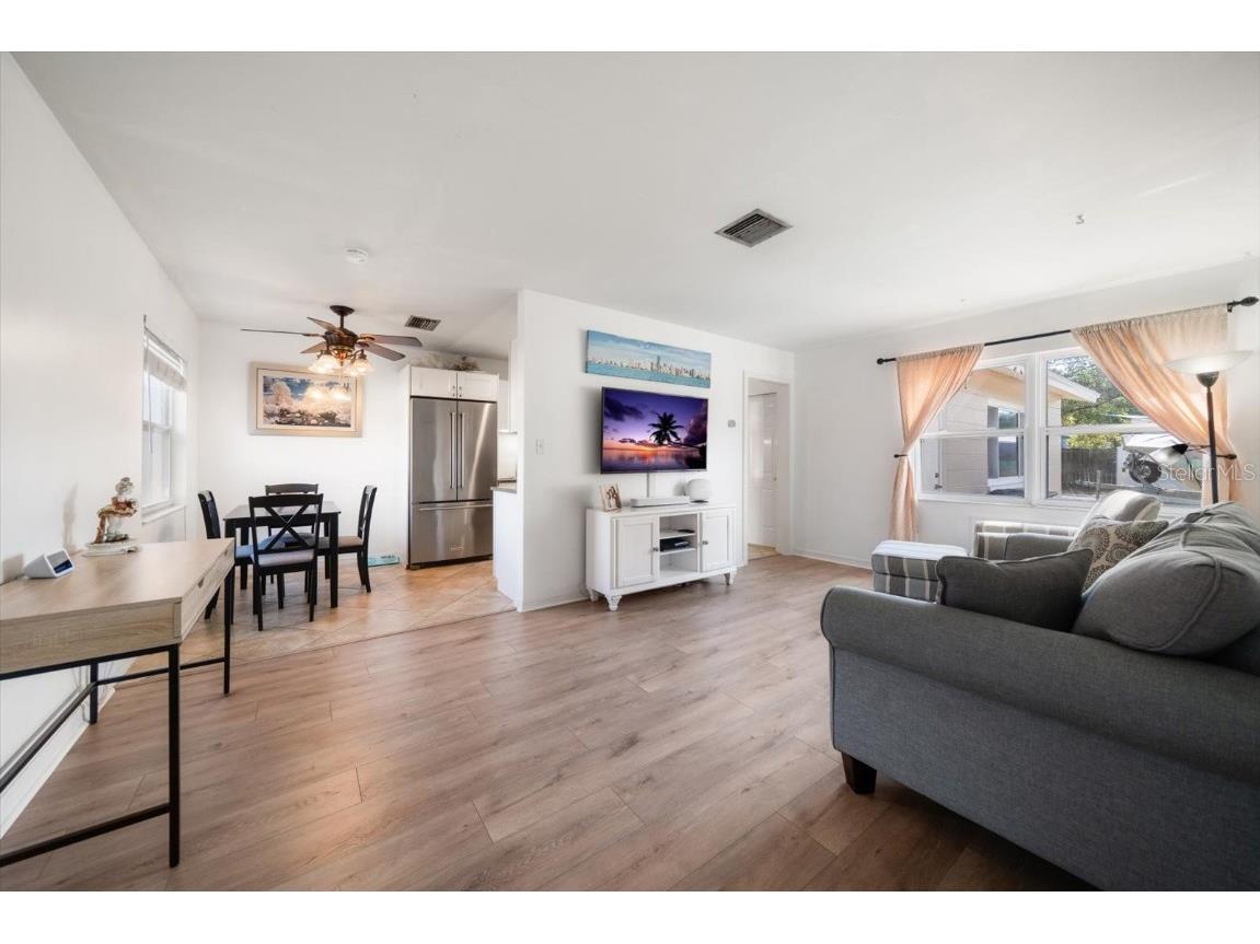 4028 12th Avenue N Saint Petersburg FL 33713 TB8452084 image4