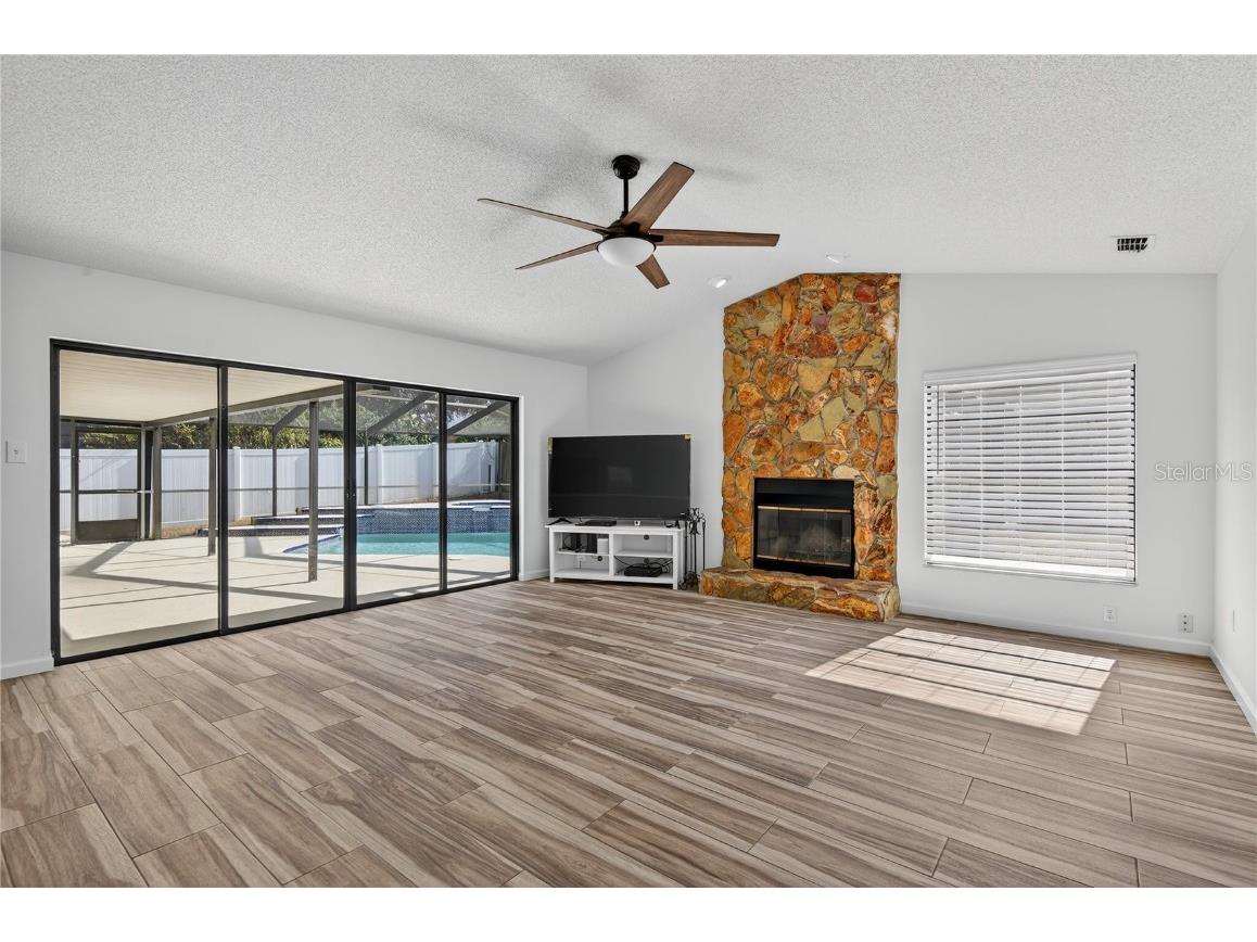 4028 Bell Grande Drive Valrico FL 33596 TB8446785 image12