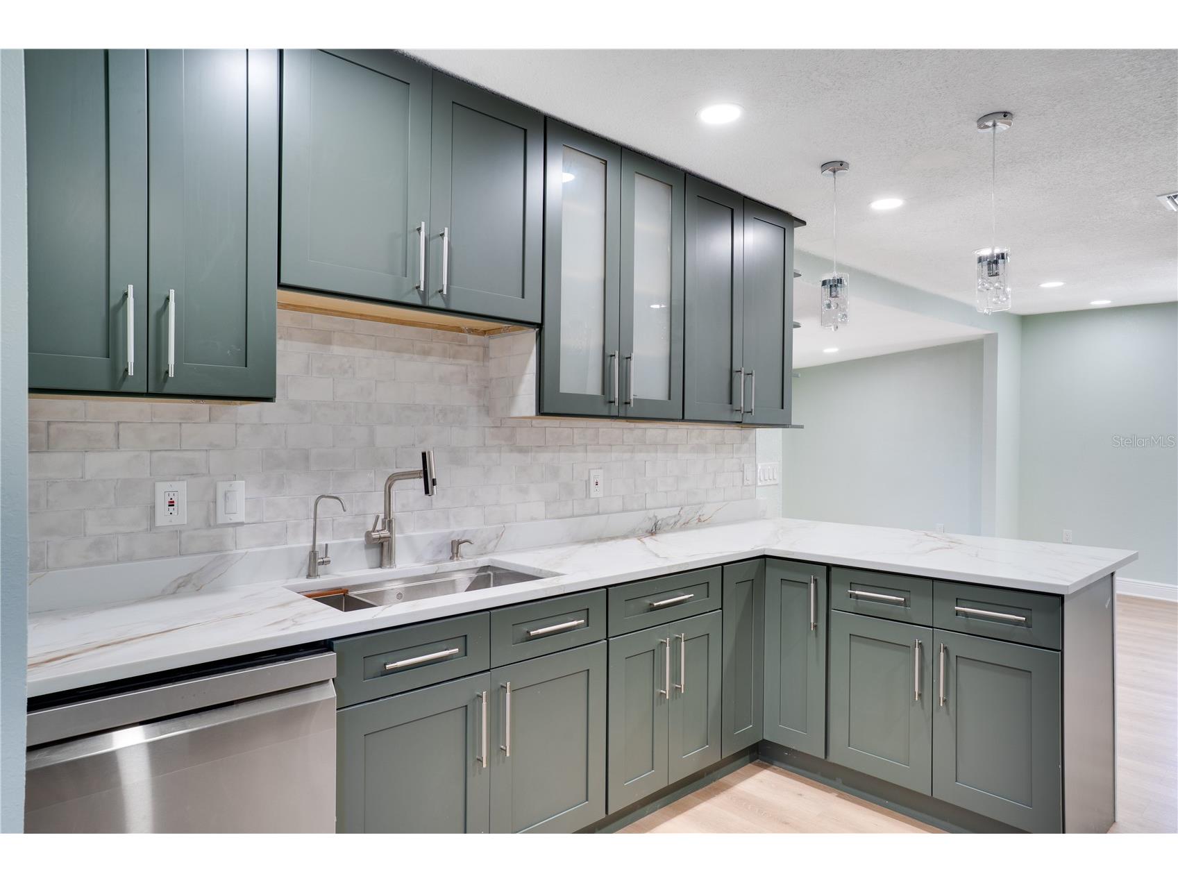 4029 13th Avenue S Saint Petersburg FL 33711 TB8501899 image11