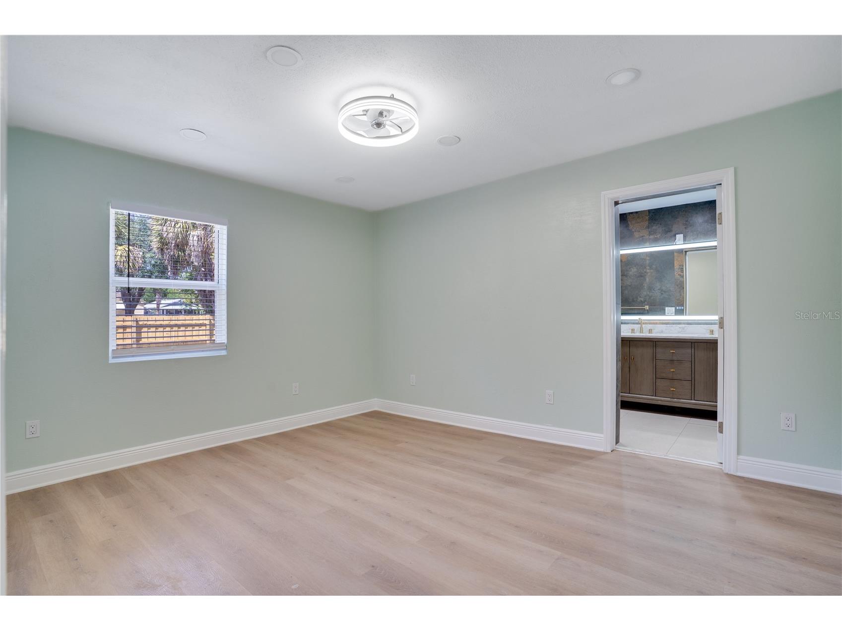 4029 13th Avenue S Saint Petersburg FL 33711 TB8501899 image15