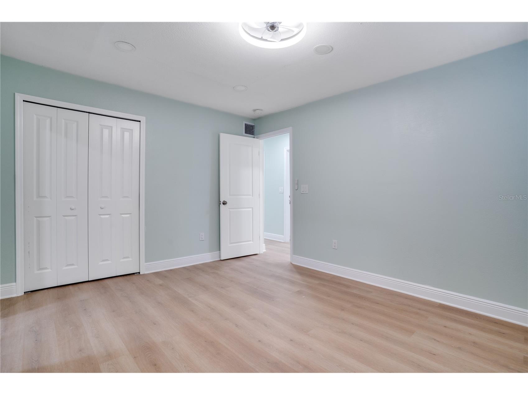 4029 13th Avenue S Saint Petersburg FL 33711 TB8501899 image16