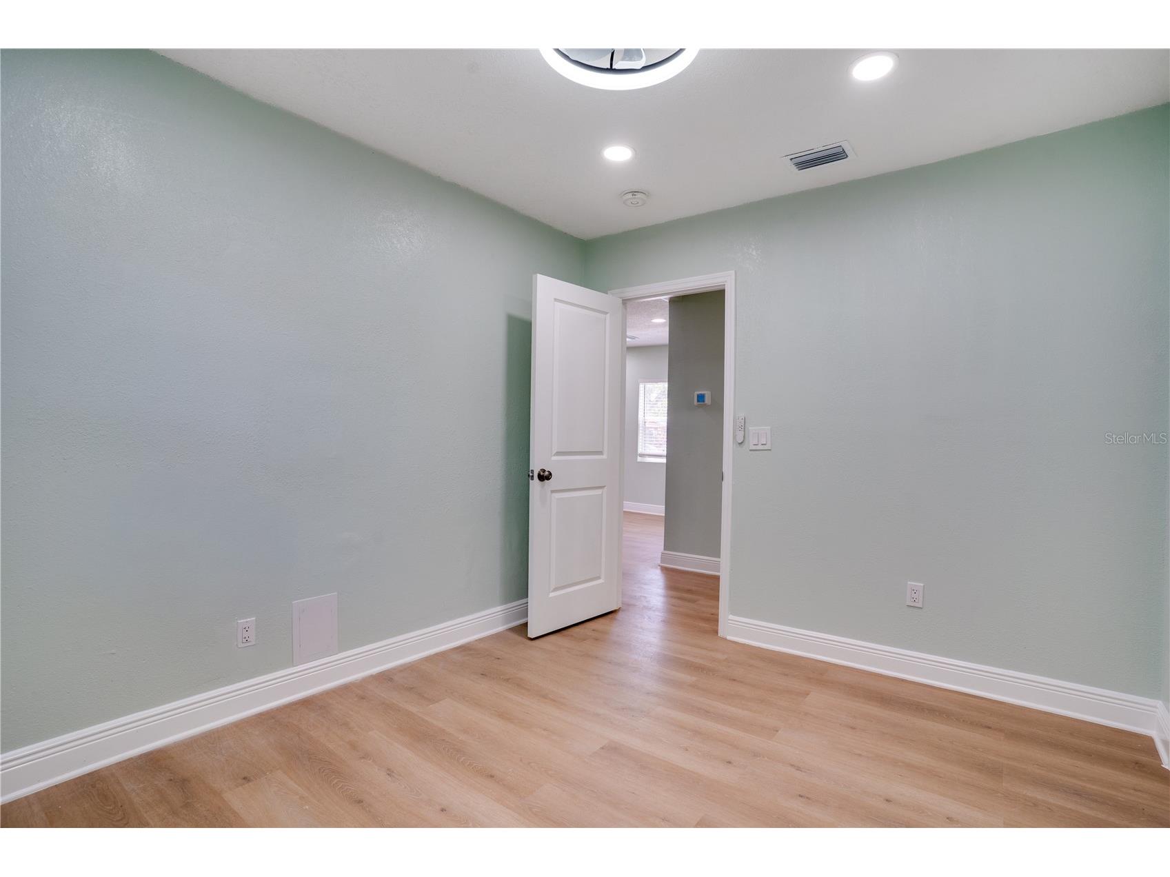 4029 13th Avenue S Saint Petersburg FL 33711 TB8501899 image21