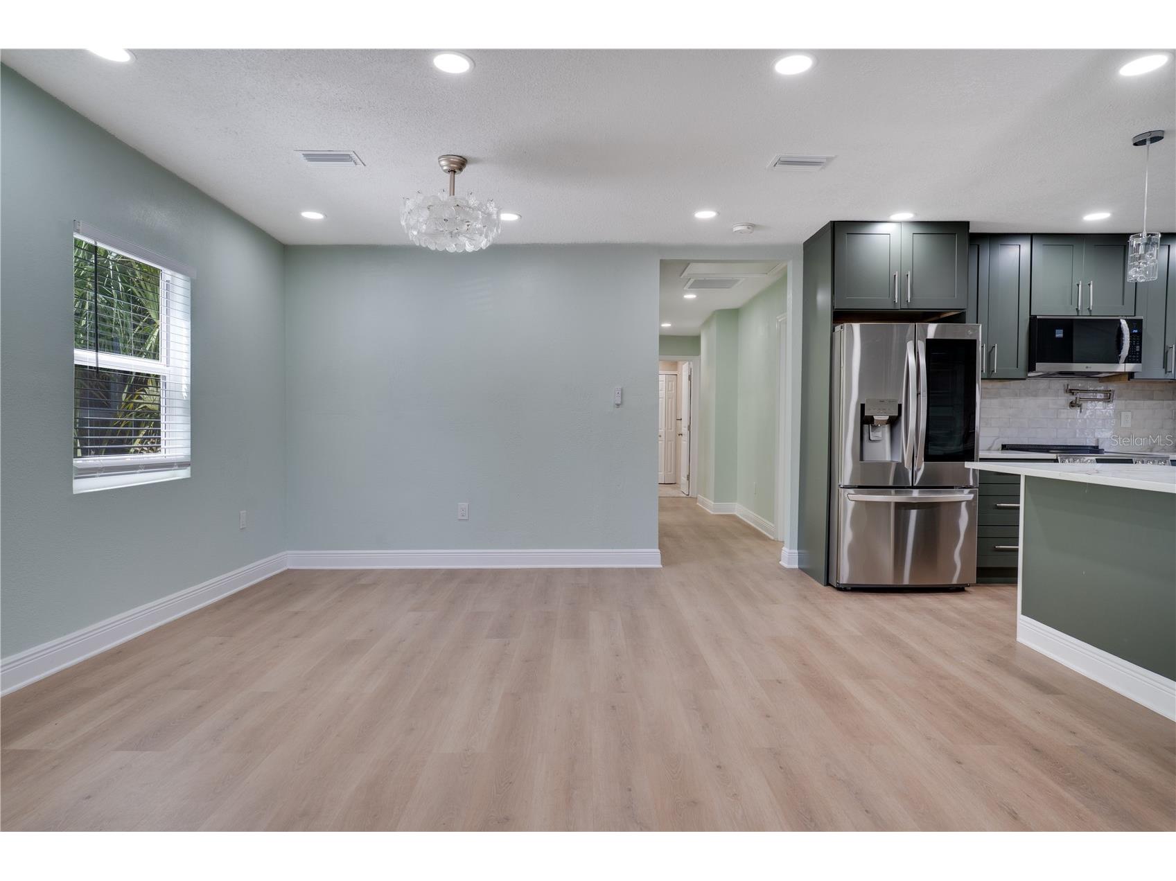 4029 13th Avenue S Saint Petersburg FL 33711 TB8501899 image5