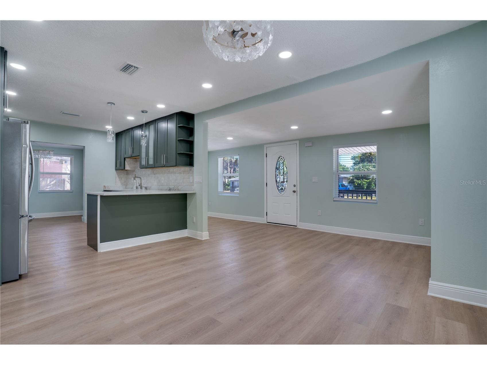 4029 13th Avenue S Saint Petersburg FL 33711 TB8501899 image7