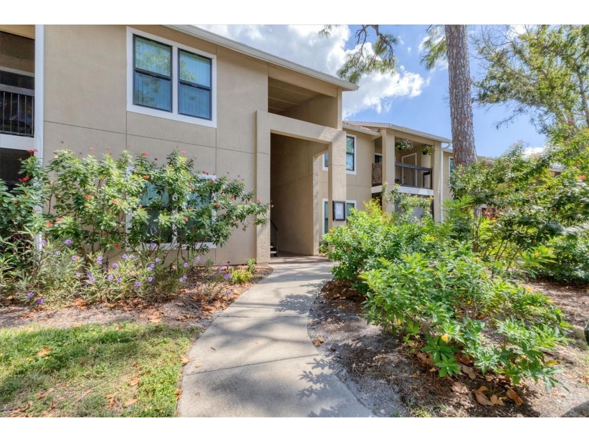 4029 Crockers Lake Boulevard #14 Sarasota FL 34238 A4666362 image1
