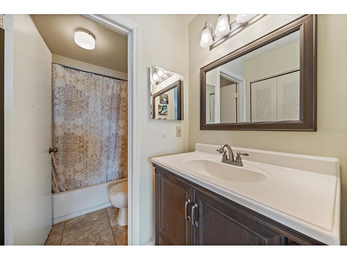 4029 Crockers Lake Boulevard #24-BLDG 18 Sarasota FL 34238 A4656558 image20