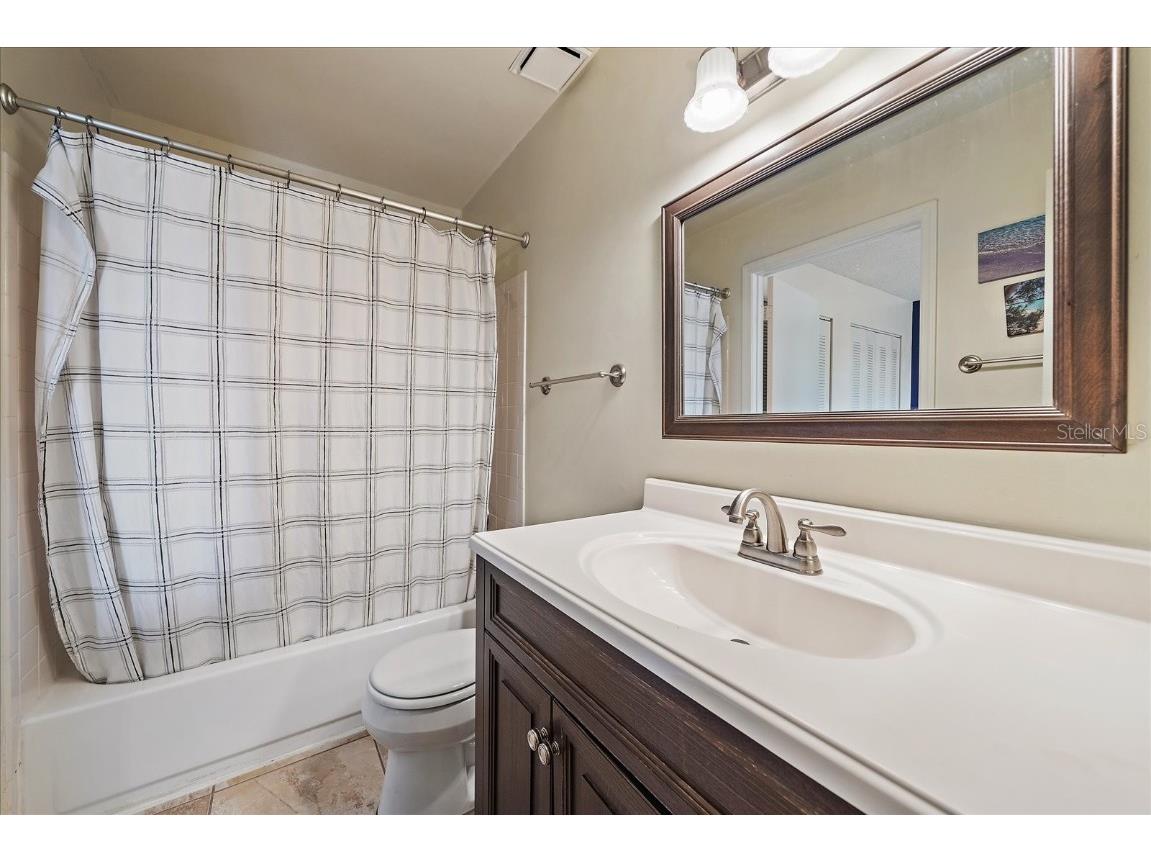 4029 Crockers Lake Boulevard #24-BLDG 18 Sarasota FL 34238 A4656558 image26