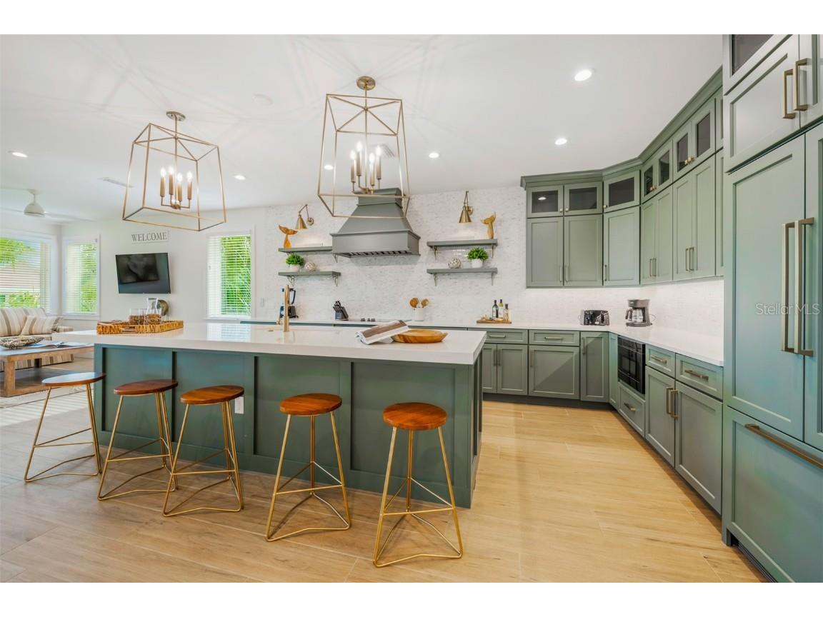 403 20th Place N Bradenton Beach FL 34217 A4673163 image10