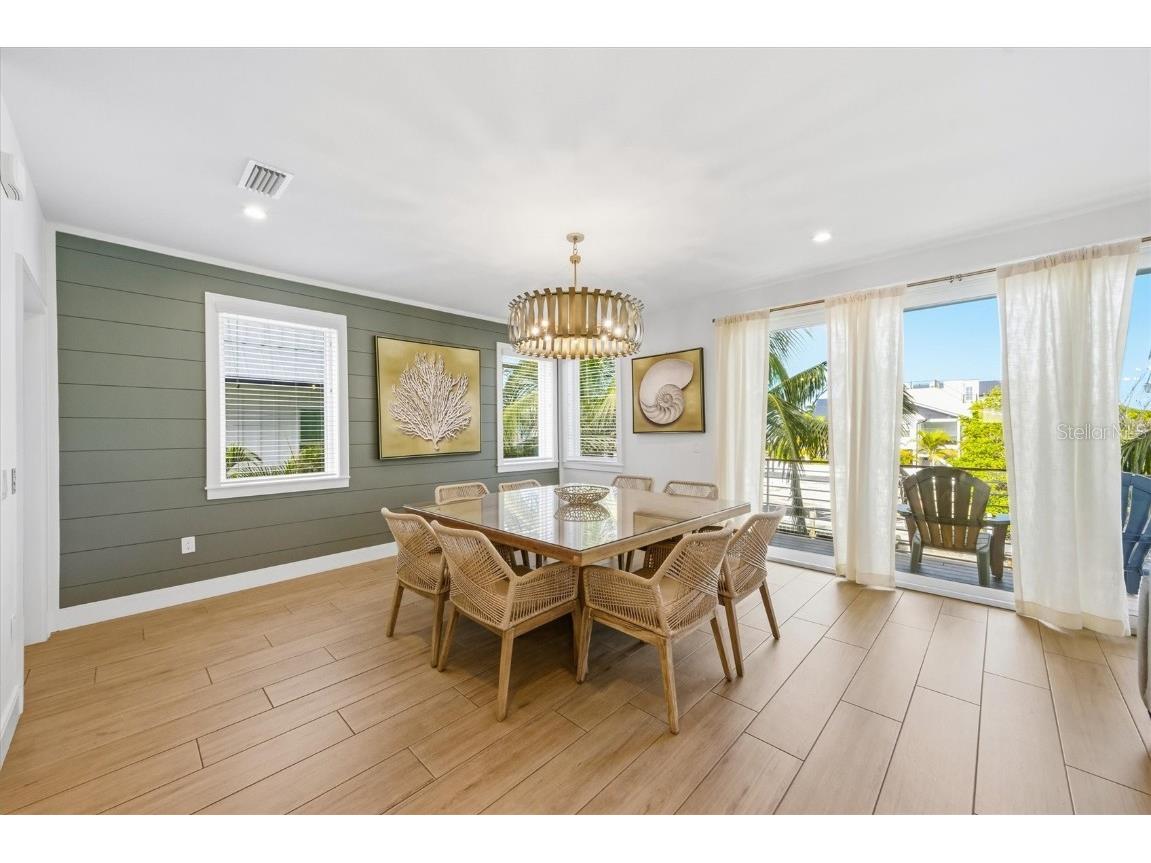 403 20th Place N Bradenton Beach FL 34217 A4673163 image14