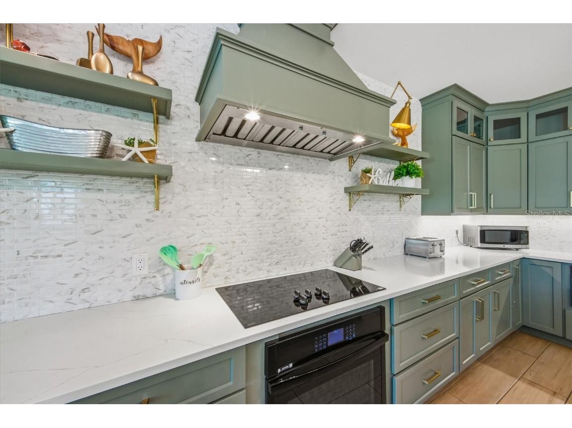 403 20th Place N Bradenton Beach FL 34217 A4673163 image21