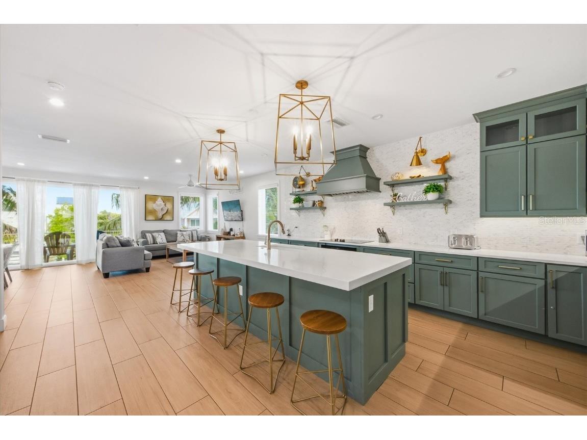 403 20th Place N Bradenton Beach FL 34217 A4673163 image24