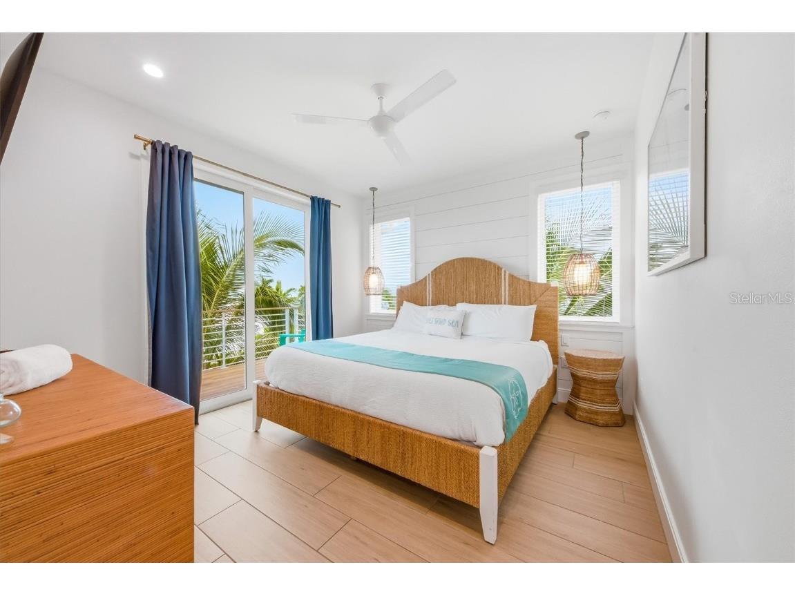 403 20th Place N Bradenton Beach FL 34217 A4673163 image28